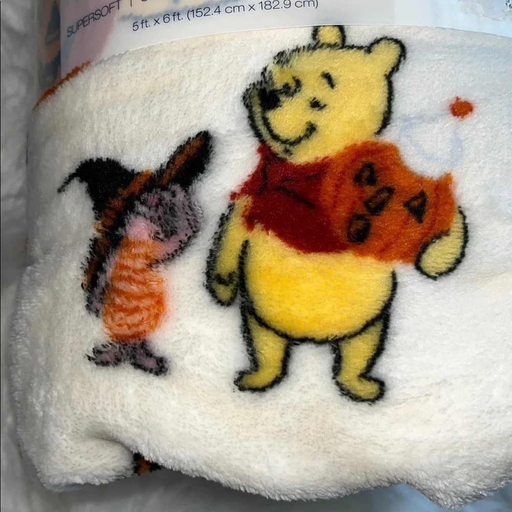 🆕 Disney Winnie The Pooh Plush Throw Blanket Oversized 5’ x 6’